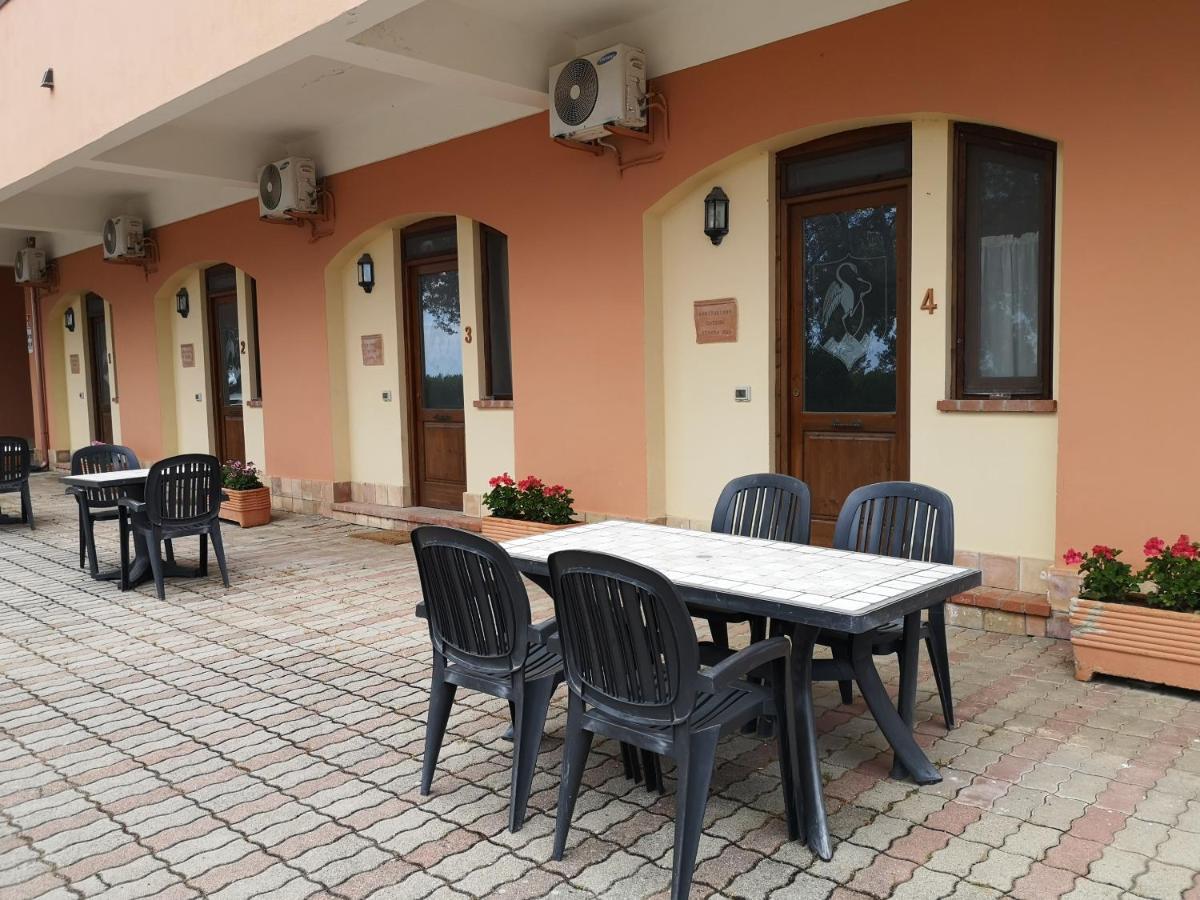 Agriturismo Catena Ciro Bagian luar foto